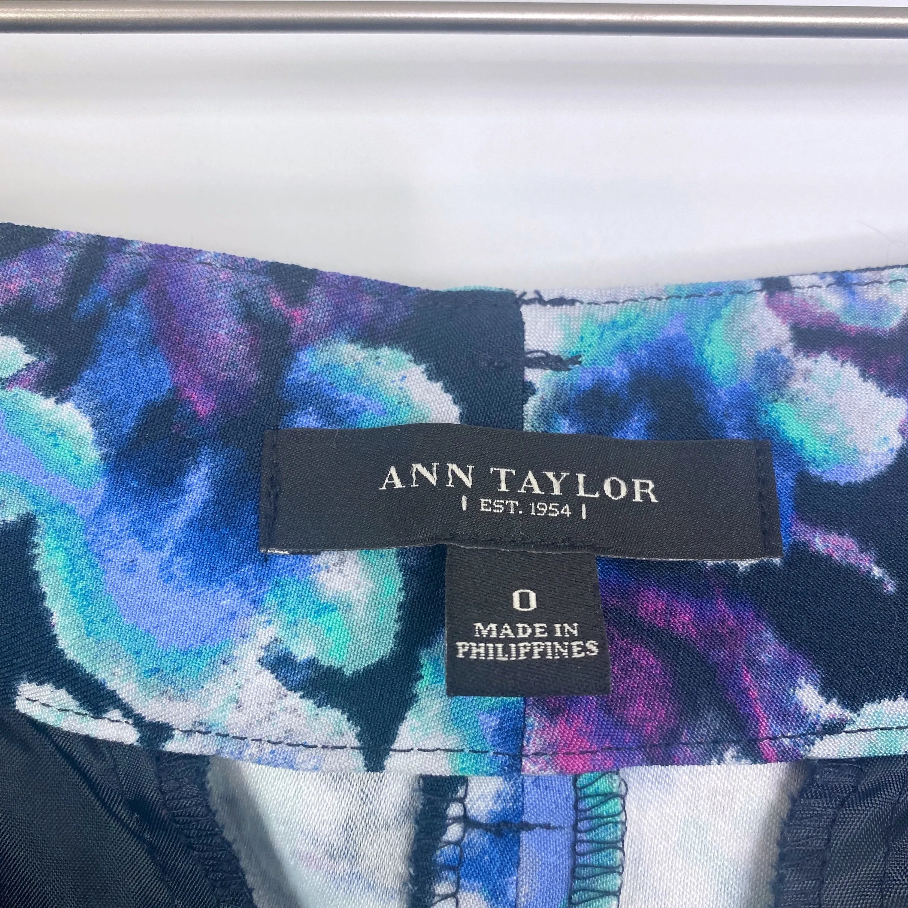 Ann Taylor Blue Multicolor Floral Slim Tapered Leg Dress Pants