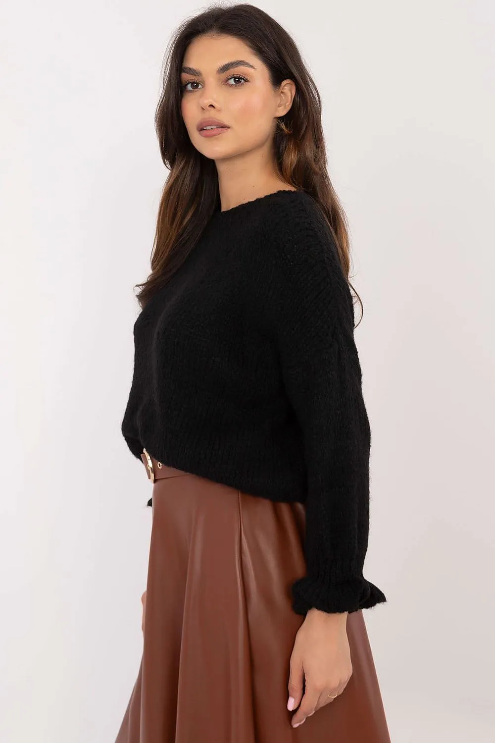 Chic & Cozy Casual Sweater with Feminine Ruffle Sleeves – Perfect for Everyday & Work