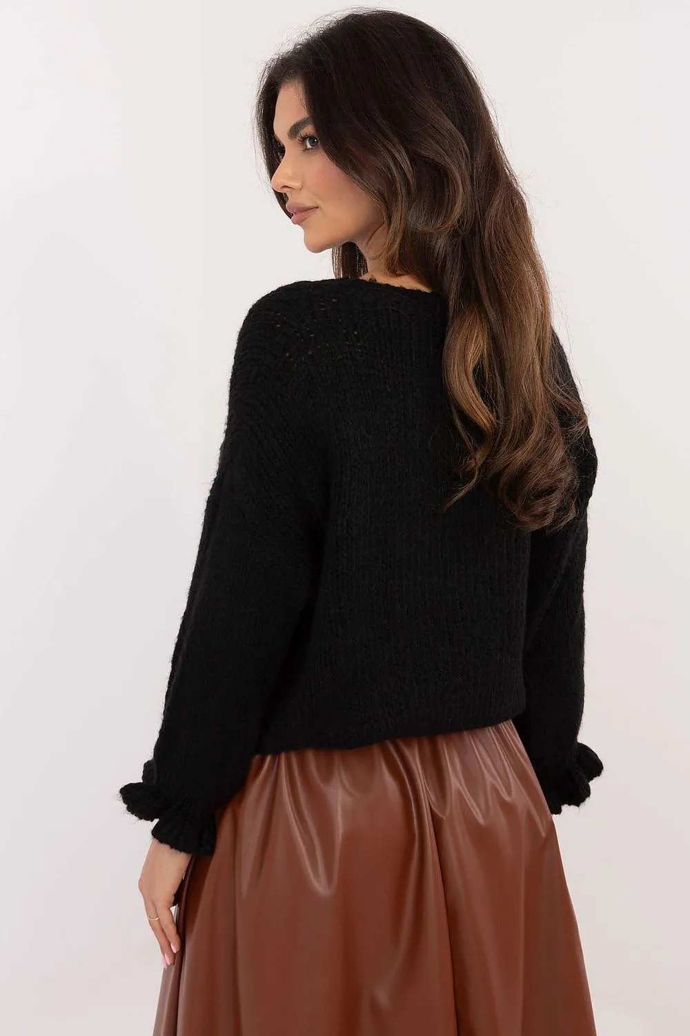 Chic & Cozy Casual Sweater with Feminine Ruffle Sleeves – Perfect for Everyday & Work