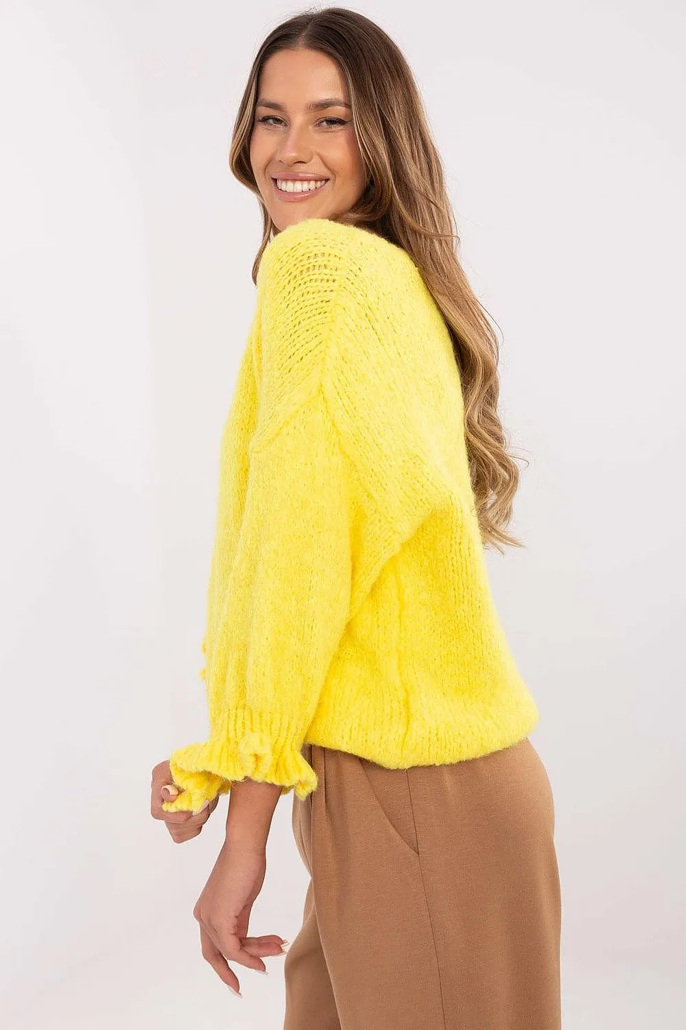 Chic & Cozy Casual Sweater with Feminine Ruffle Sleeves – Perfect for Everyday & Work
