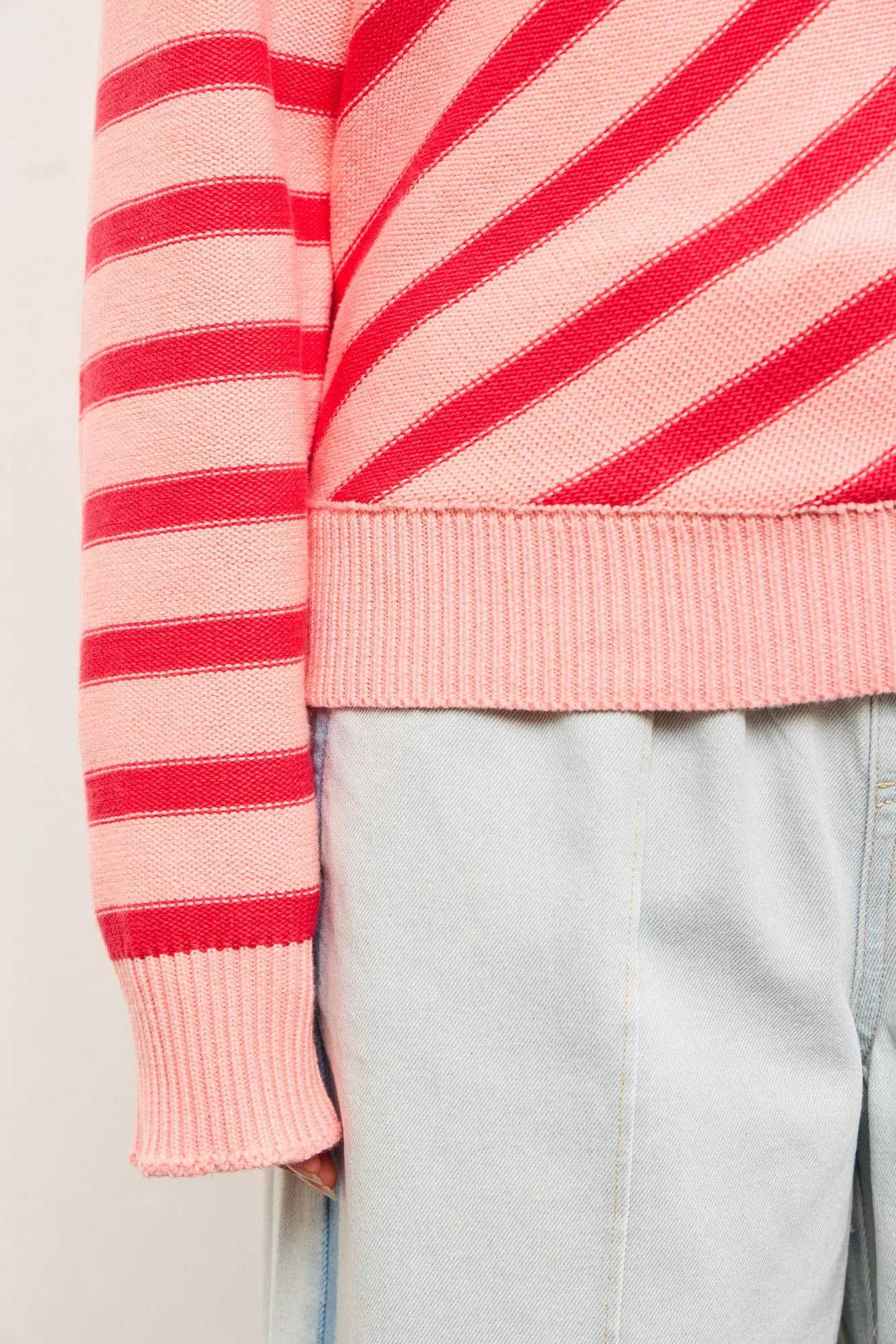 CROSS STRIPE V NECK SWEATER TOP