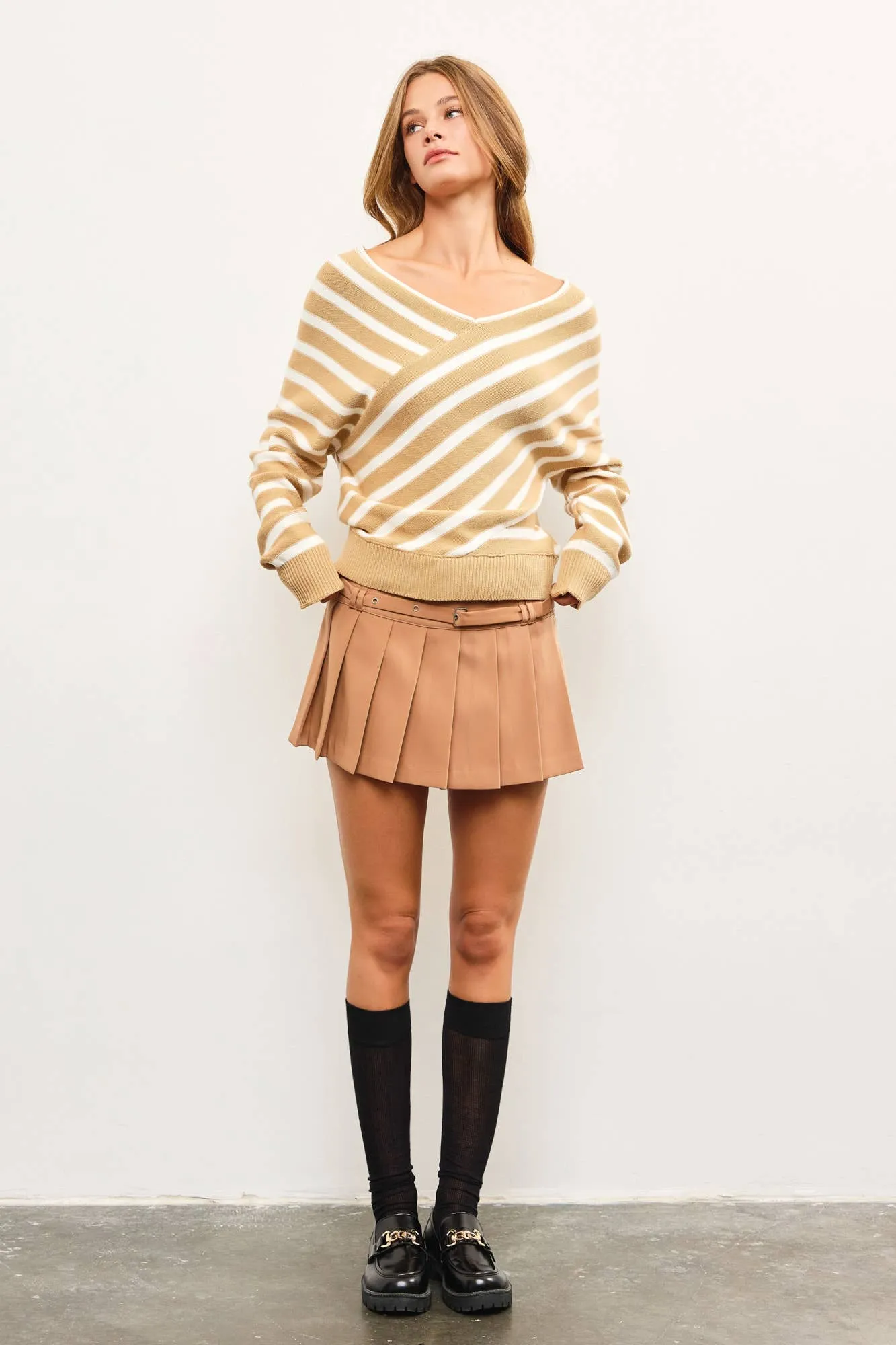 CROSS STRIPE V NECK SWEATER TOP