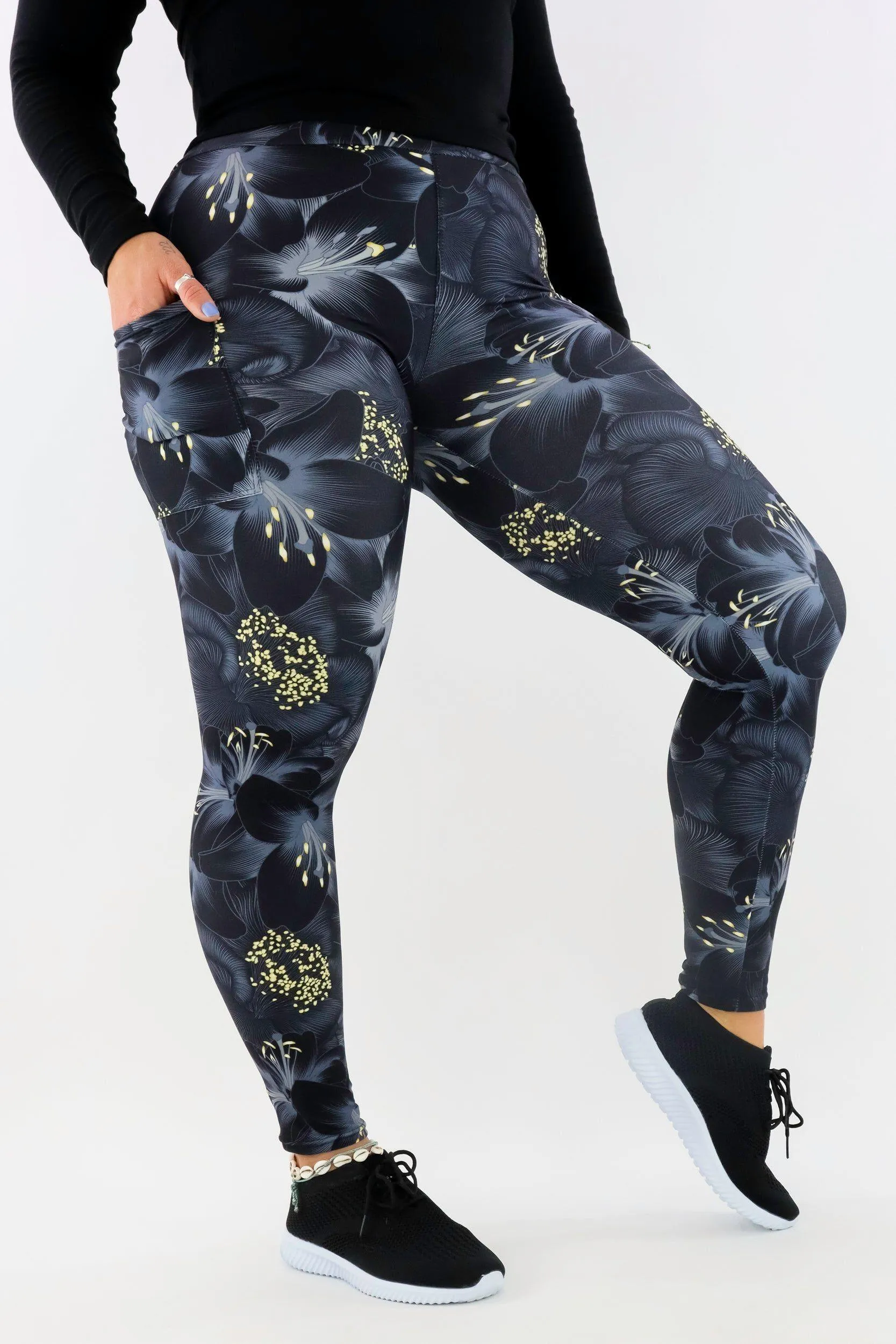 Dark Flowers - Casual - Regular Full Leggings - Pockets
