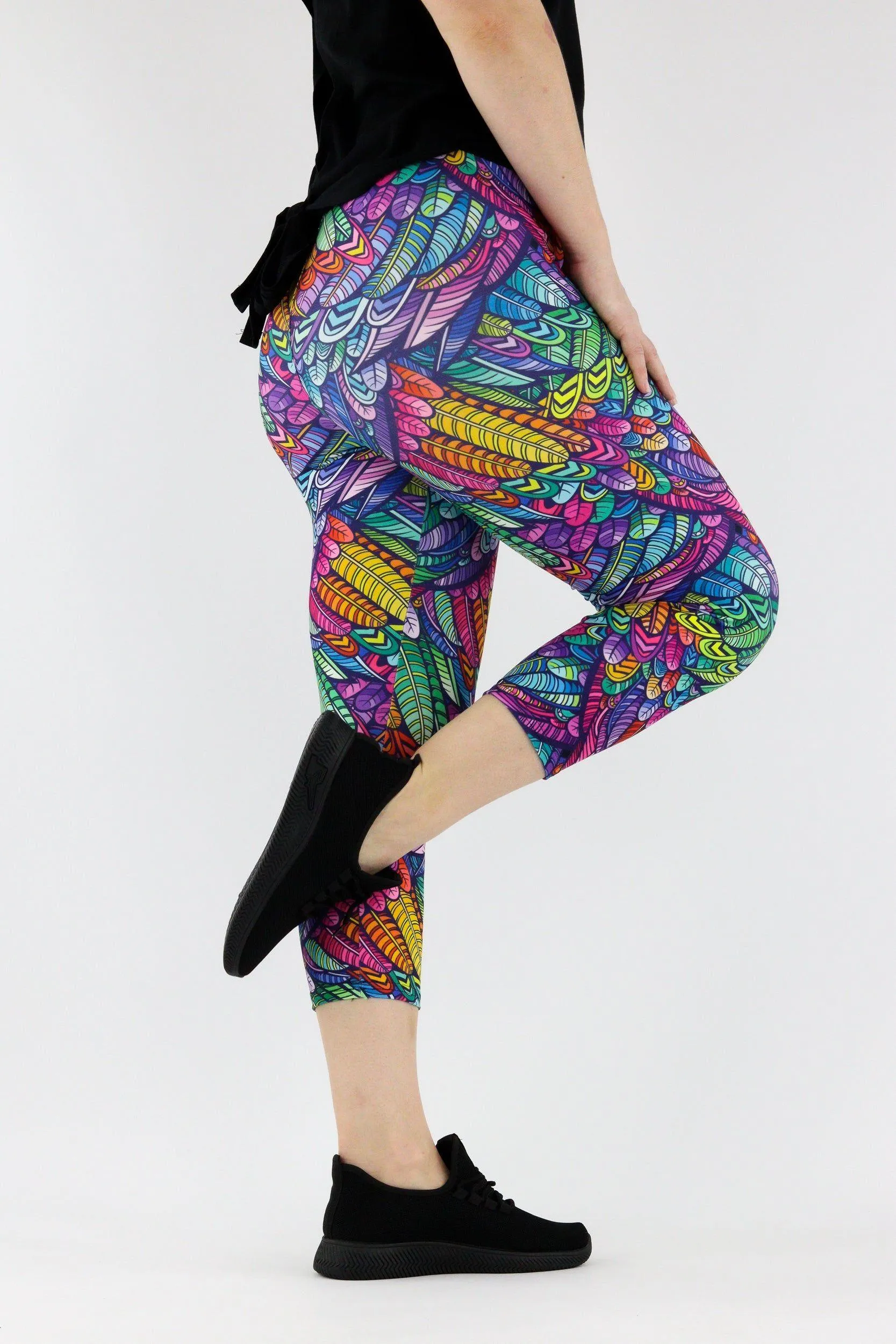 Feather Wild - Casual - Capri Leggings