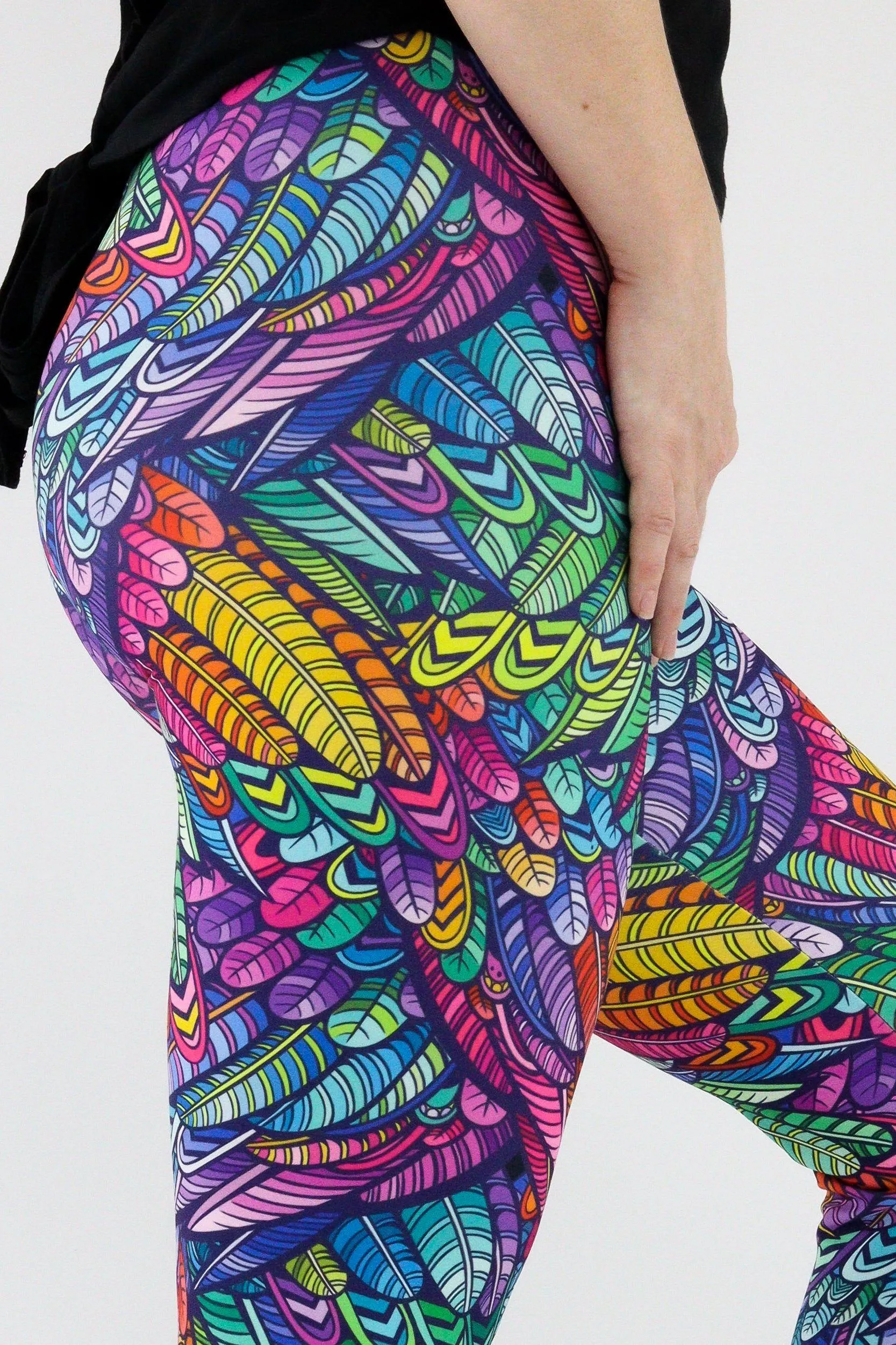 Feather Wild - Casual - Capri Leggings