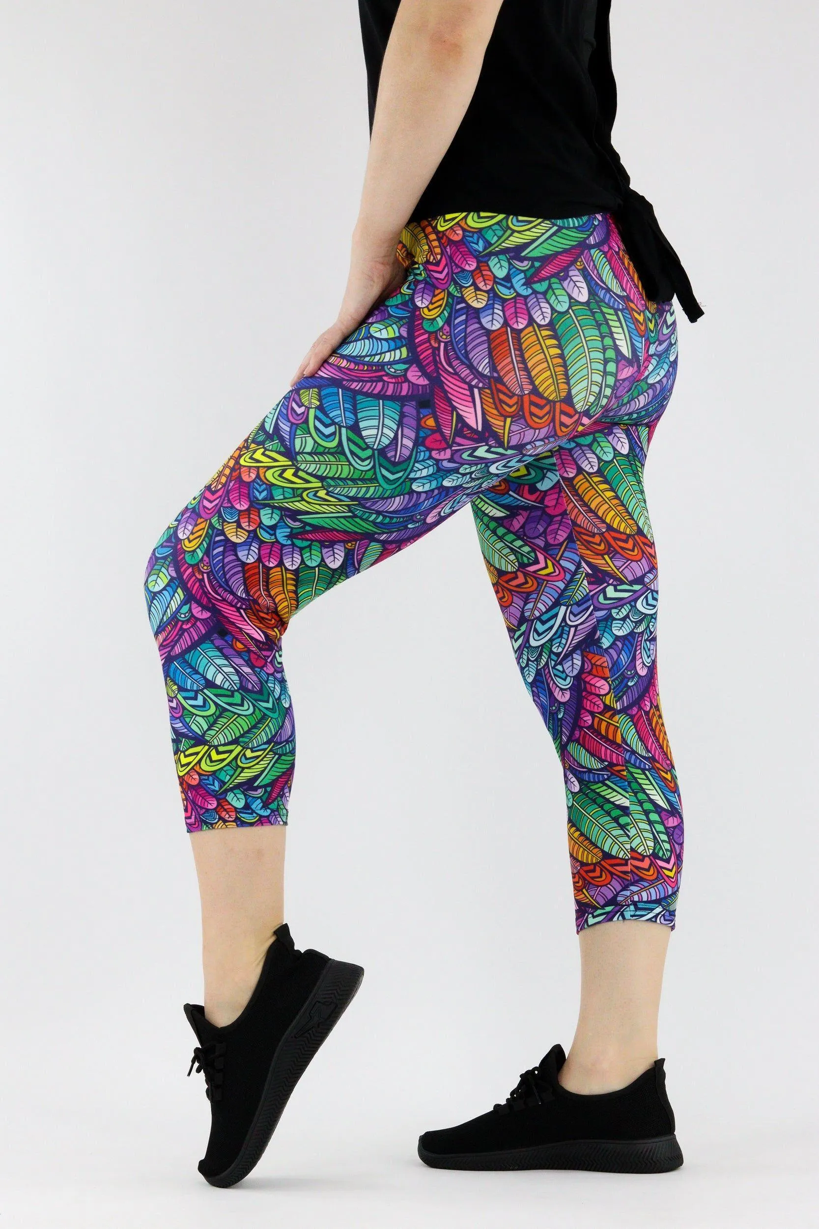 Feather Wild - Casual - Capri Leggings