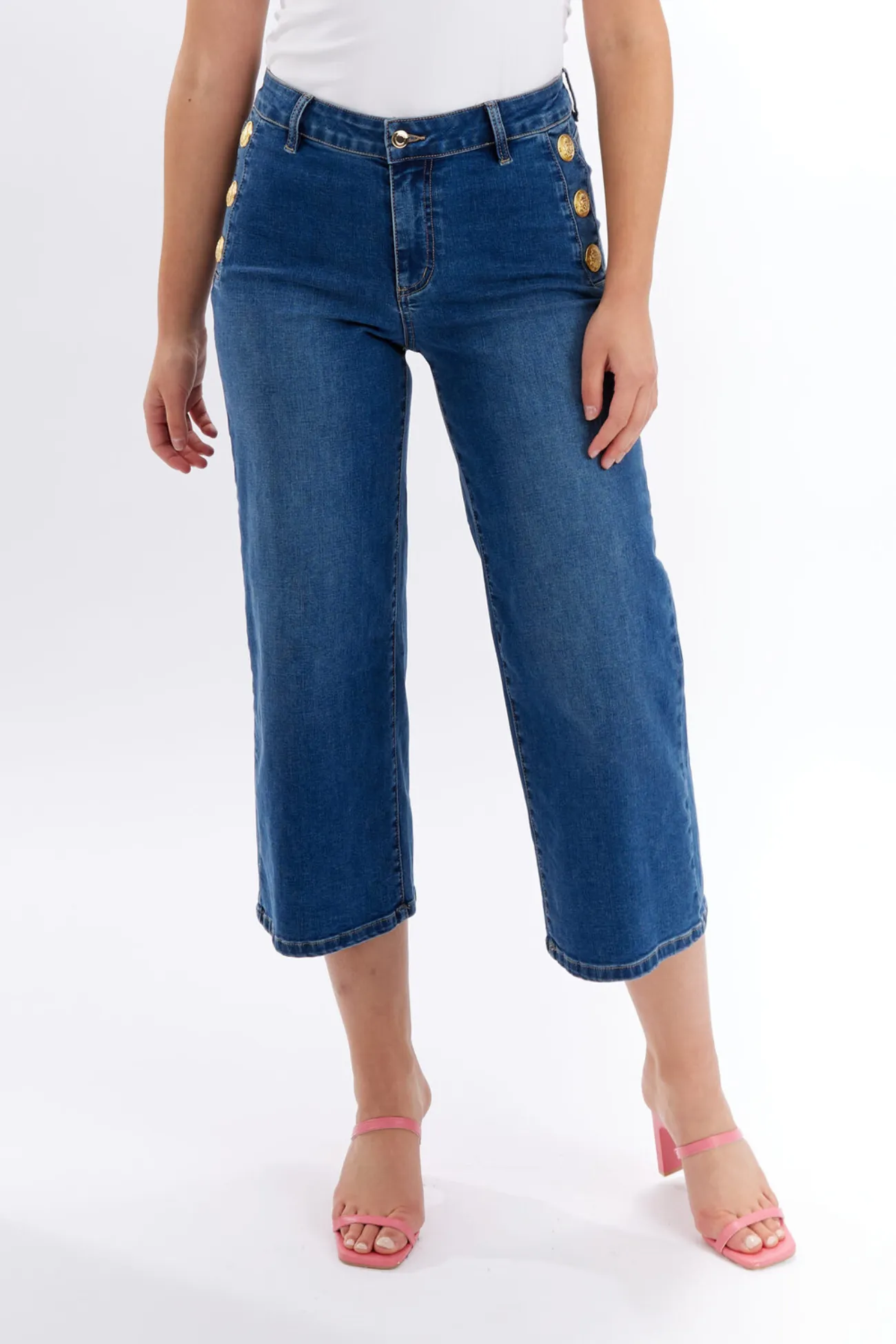 Frank Lyman Robertson Cropped High-Waisted Jeans