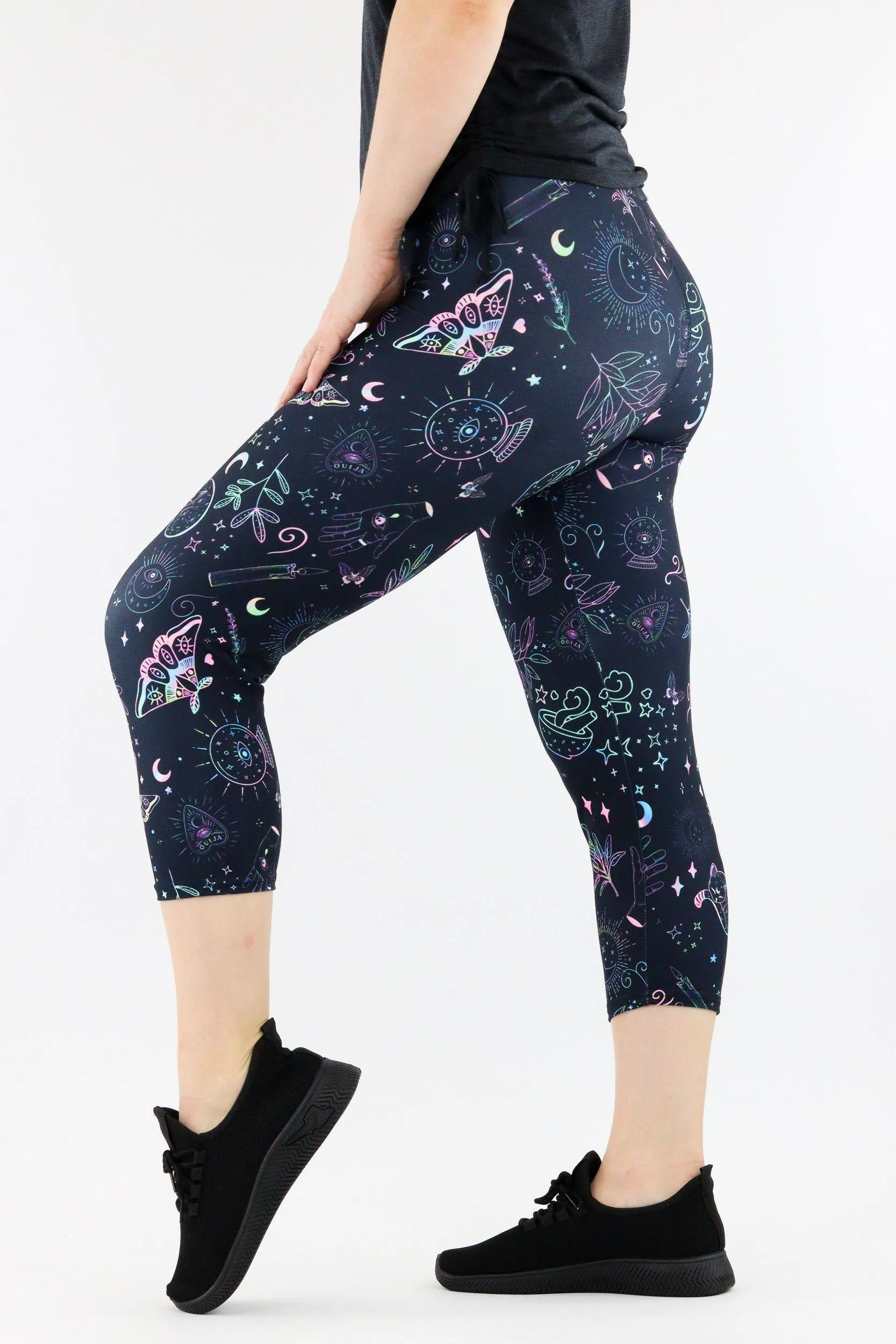 Holographic Witch - Casual Capri Leggings