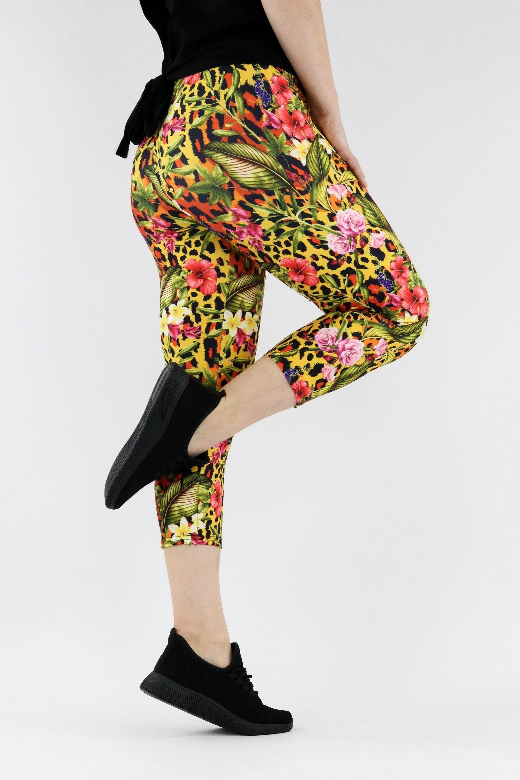 Leopard Oasis - Casual - Capri Leggings