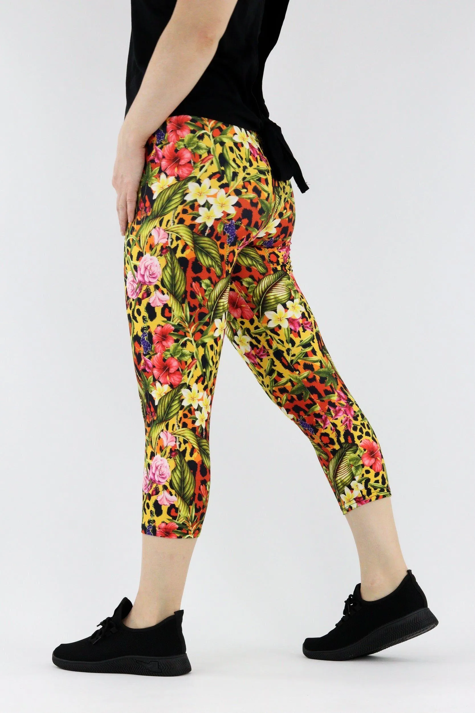Leopard Oasis - Casual - Capri Leggings