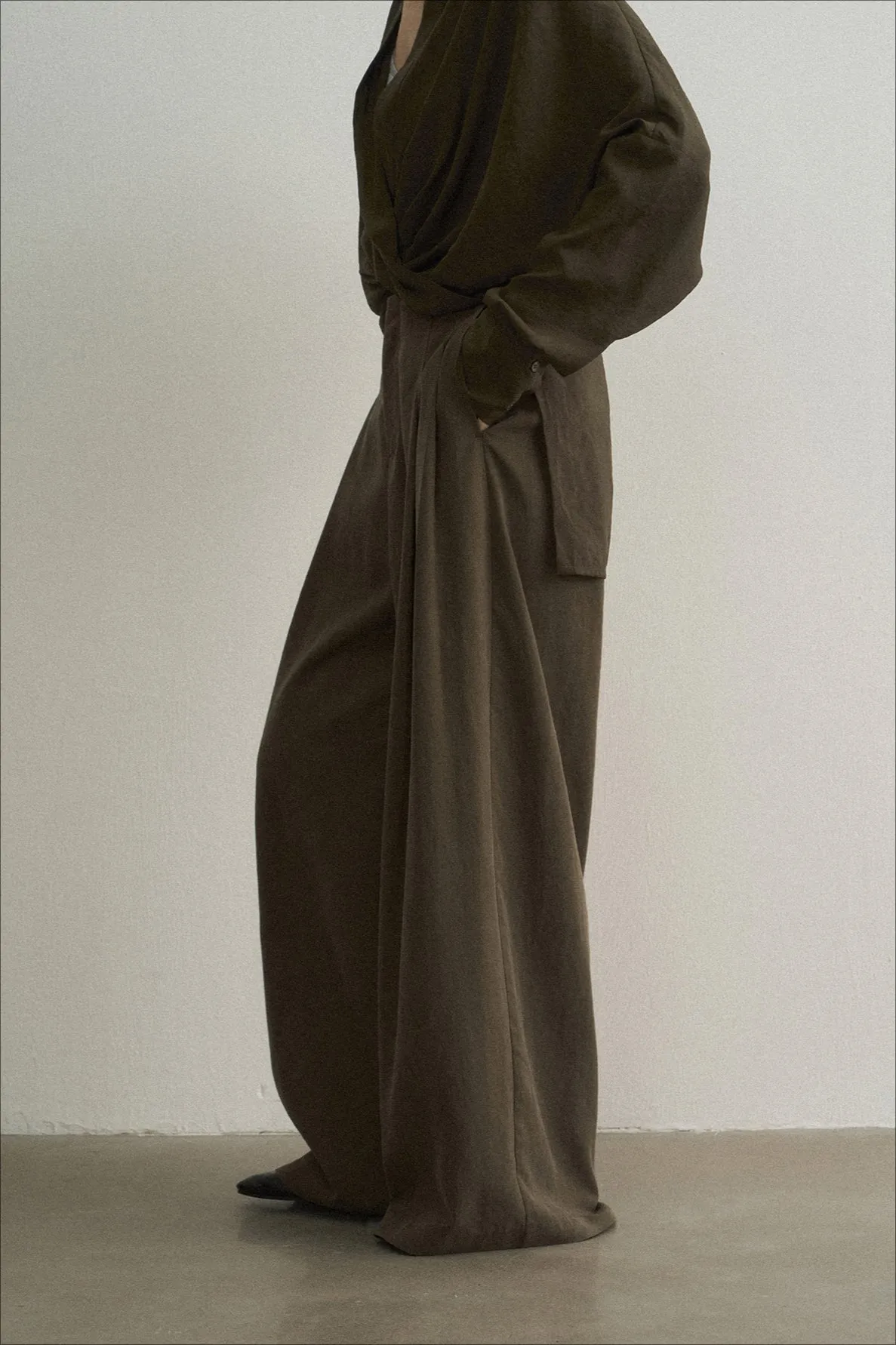 Lyocell blend brushed textured wide leg pants