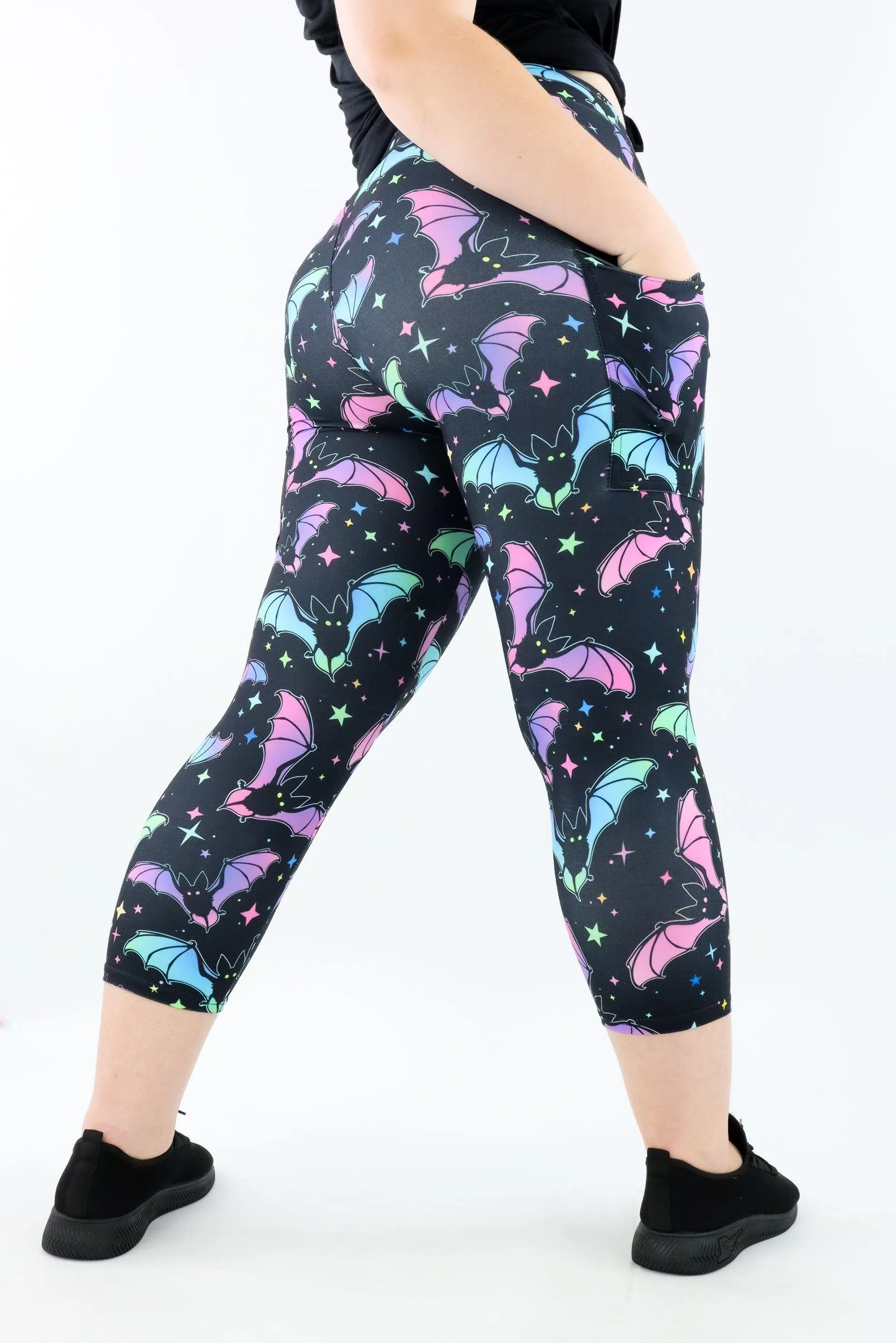 Neon Bats - Casual - Capri Leggings - Pockets