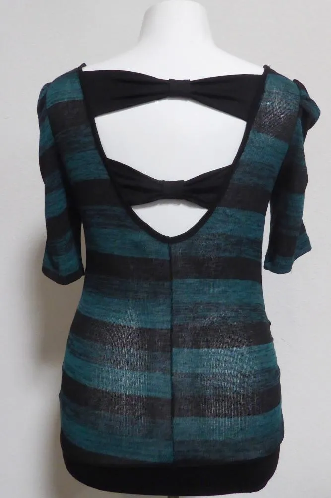 Plus Size Trendy Stripe Open Back Bows Top