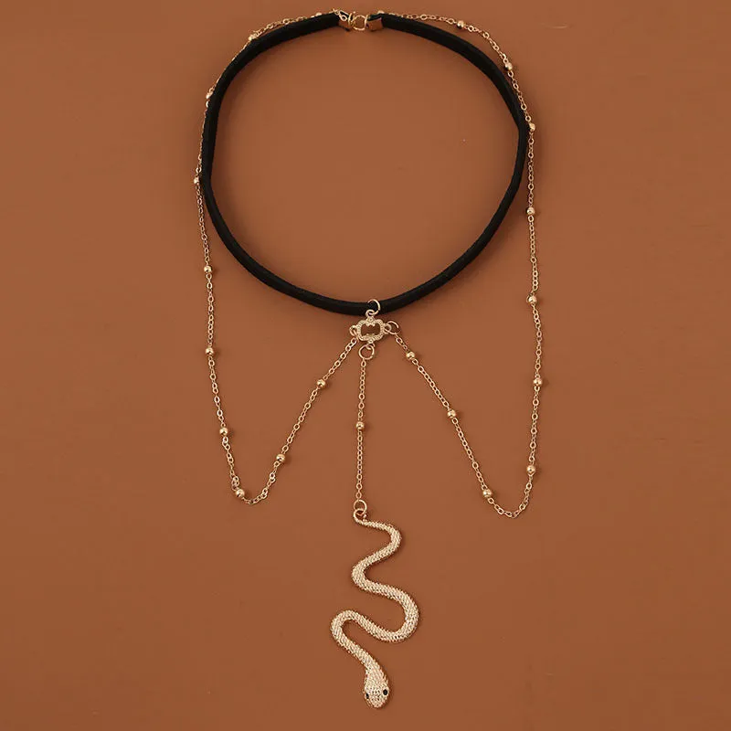 Snake Shaped Elastic Body Chain