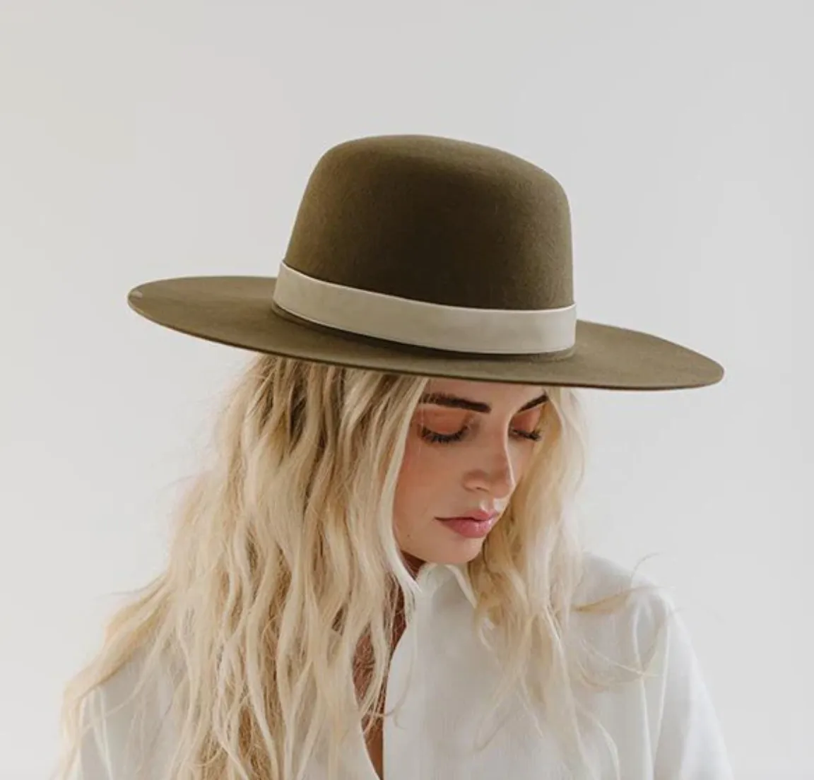Velvet Chain Hat Band