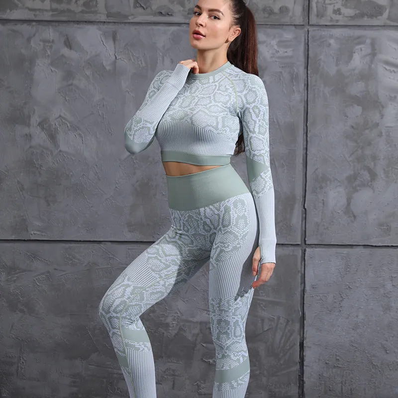 Women's Seamless Snake Printed Yoga Set - Long Sleeve Crop Top & Pants